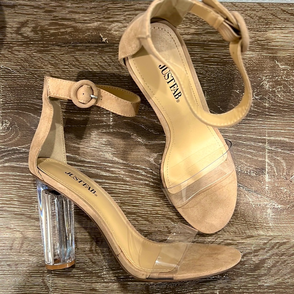 Never used just fab heels perfect for any outfit!